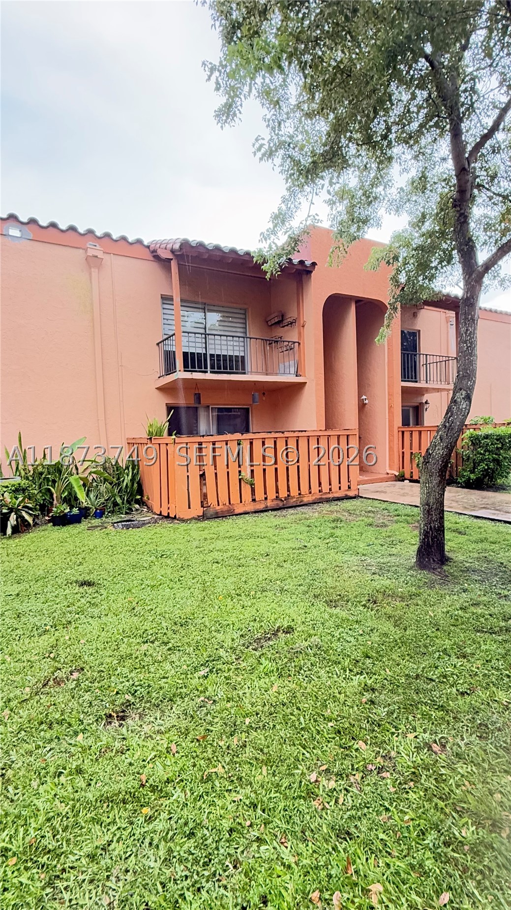 7121 Miami Lakes Dr Q8 Property Photo 1