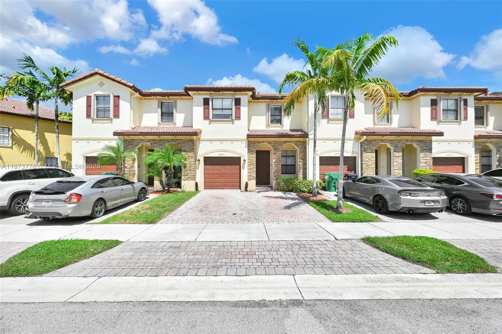 23481 SW 113th Ave Property Photo 1