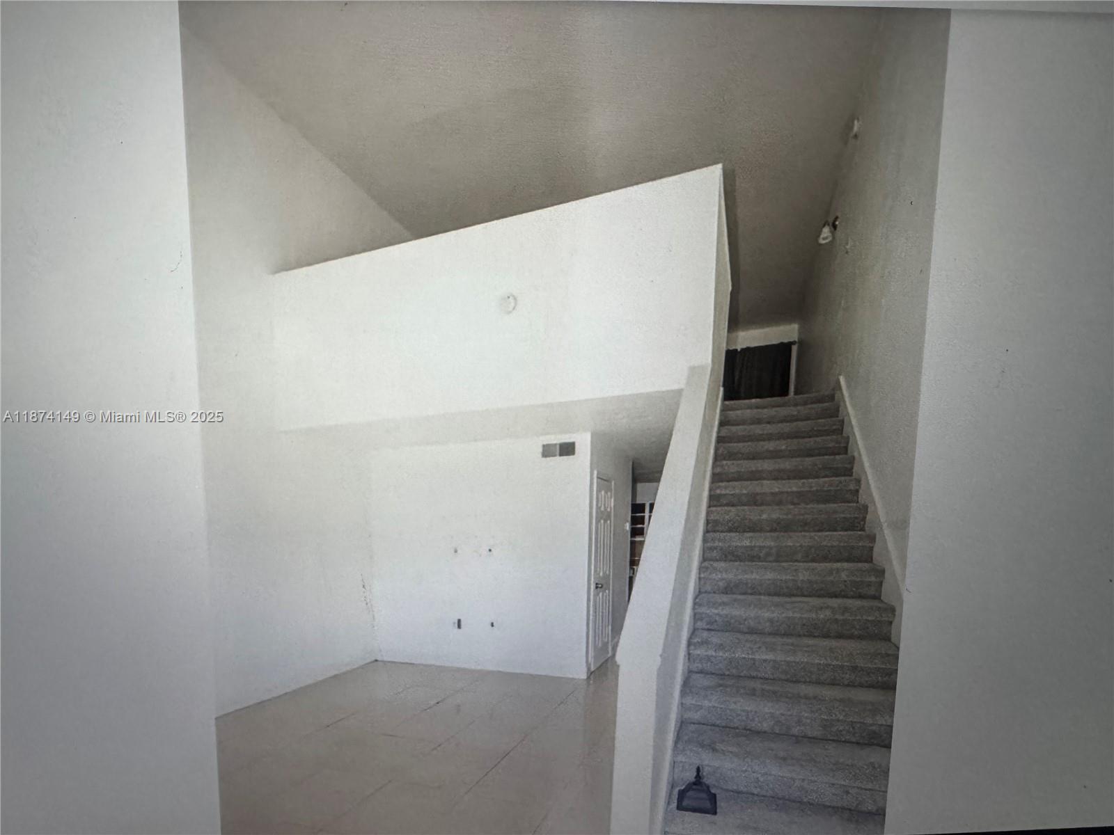 3984 Crayrich Circle C5 Property Photo 1