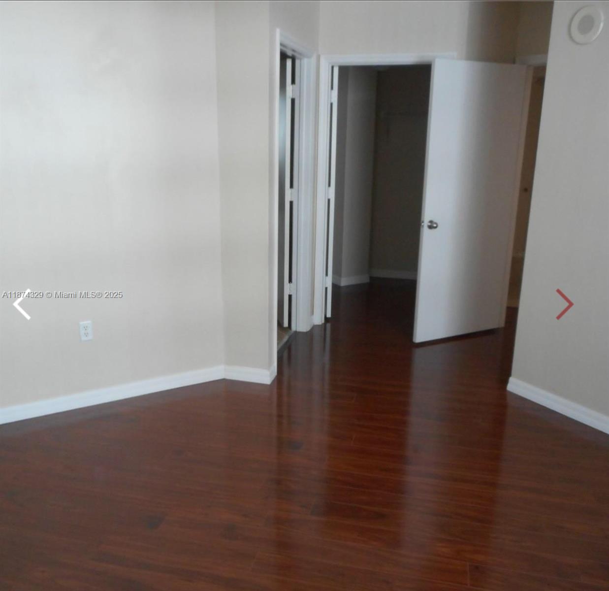 9201 Collins Ave 921 Property Photo 6