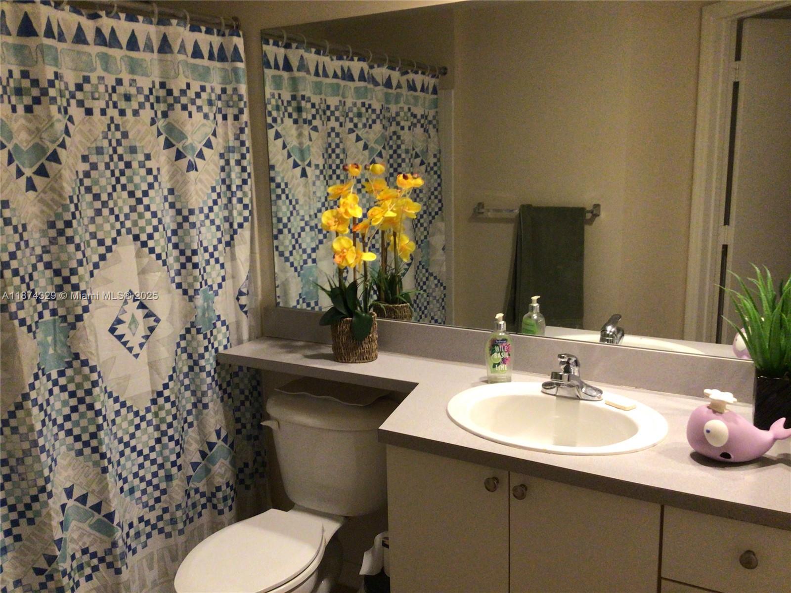 9201 Collins Ave 921 Property Photo 10