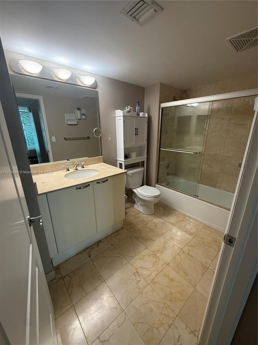 2101 Brickell Ave 508 Property Photo 8