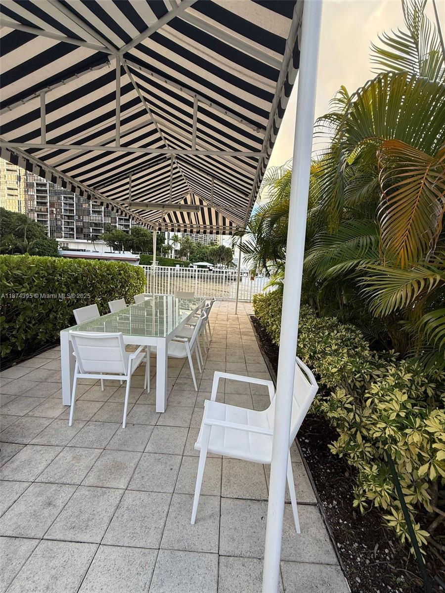 2101 Brickell Ave 508 Property Photo 12