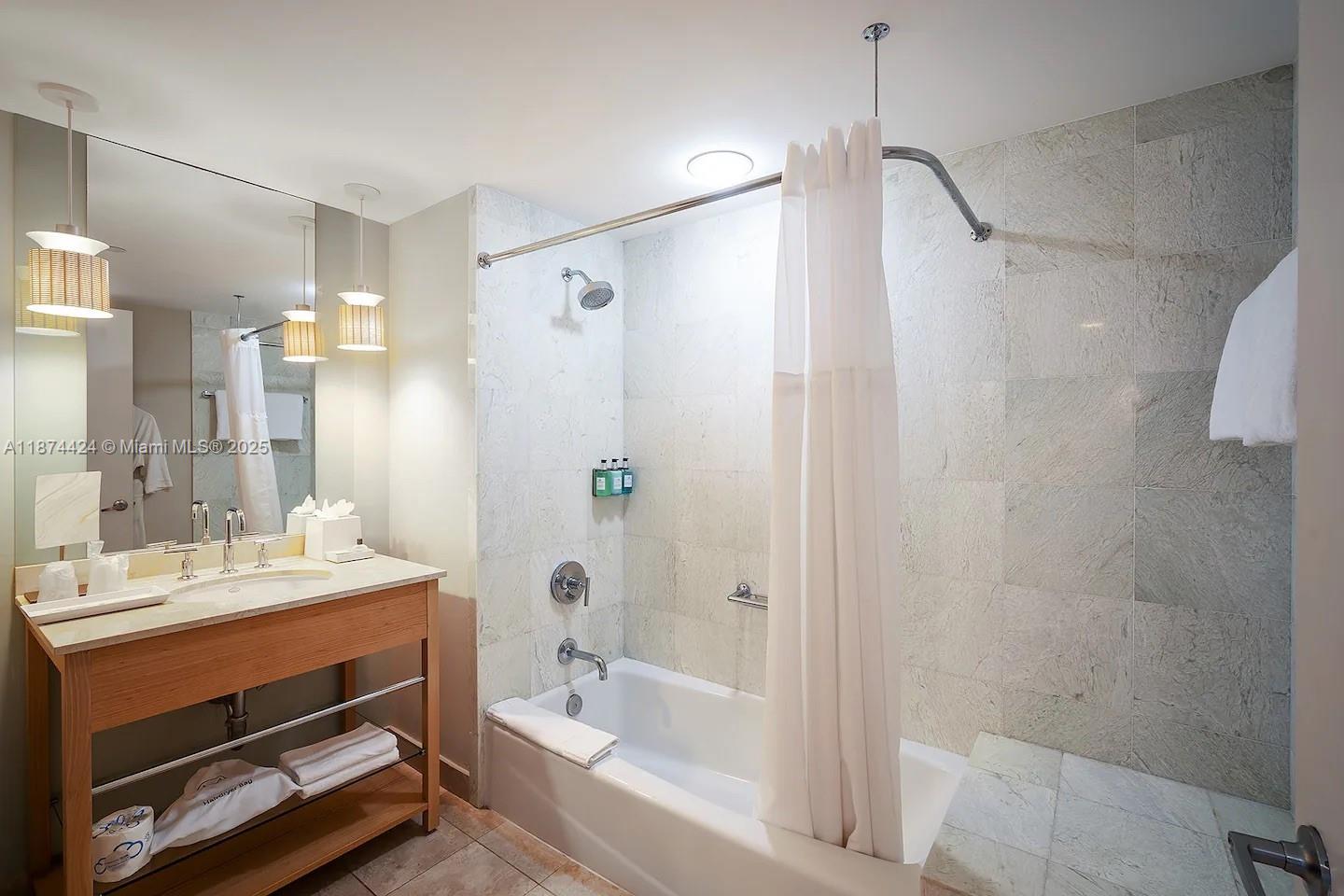 18683 Collins Ave 1609 Property Photo 18