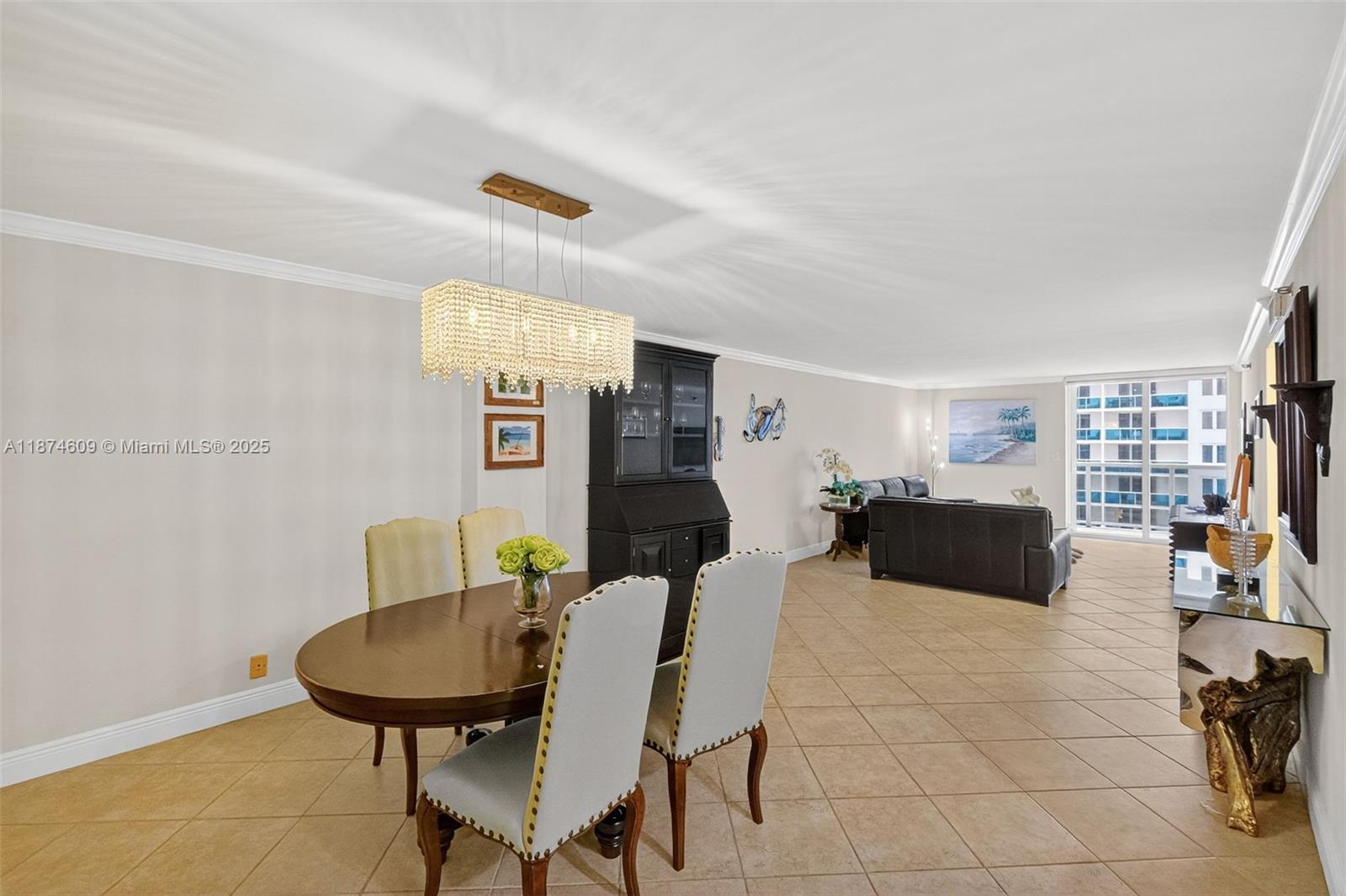 2401 Collins Ave 1005 Property Photo 4