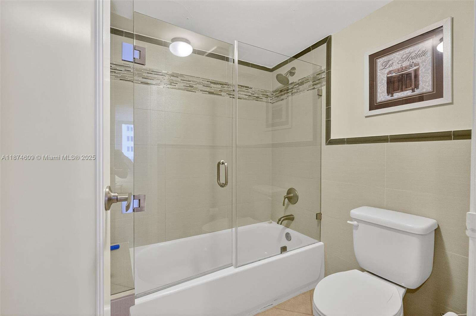 2401 Collins Ave 1005 Property Photo 15
