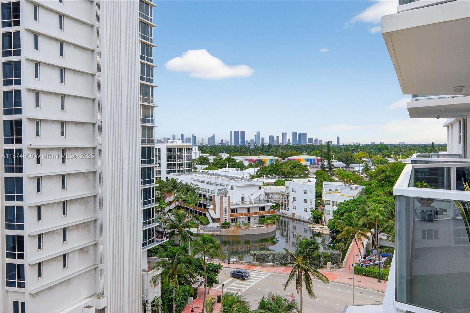 2401 Collins Ave 1005 Property Photo 17