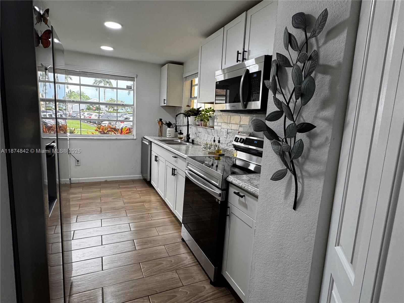 2273 Se 27th Dr 105-f Property Photo 5