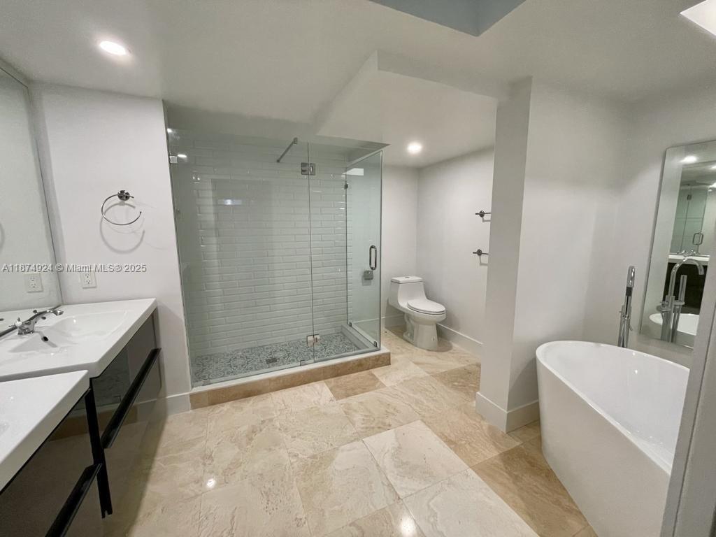 101 Crandon Blvd 381 Property Photo 14