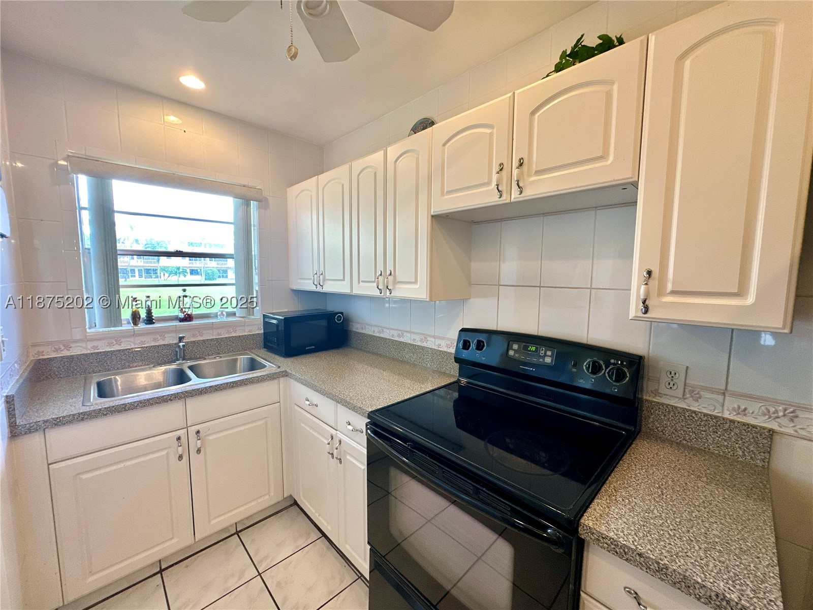 5300 Washington St A139 Property Photo 8
