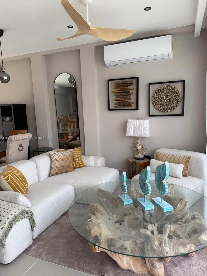 A11875233 Property Photo 3