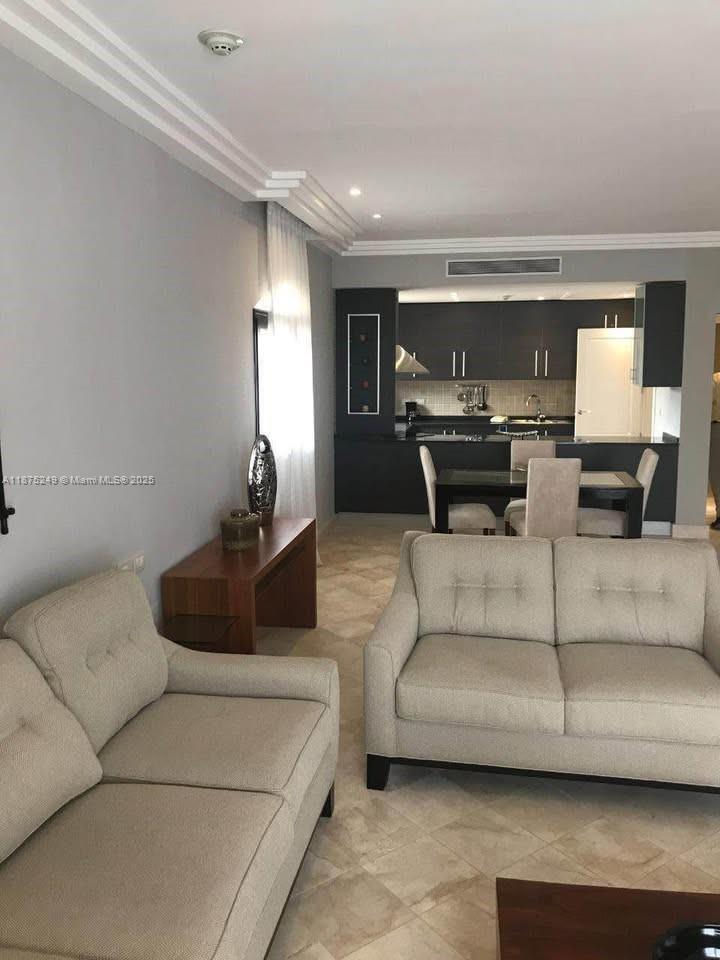 A11875249 Property Photo 2