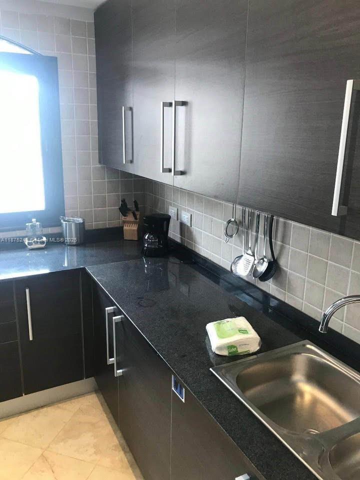 A11875249 Property Photo 3