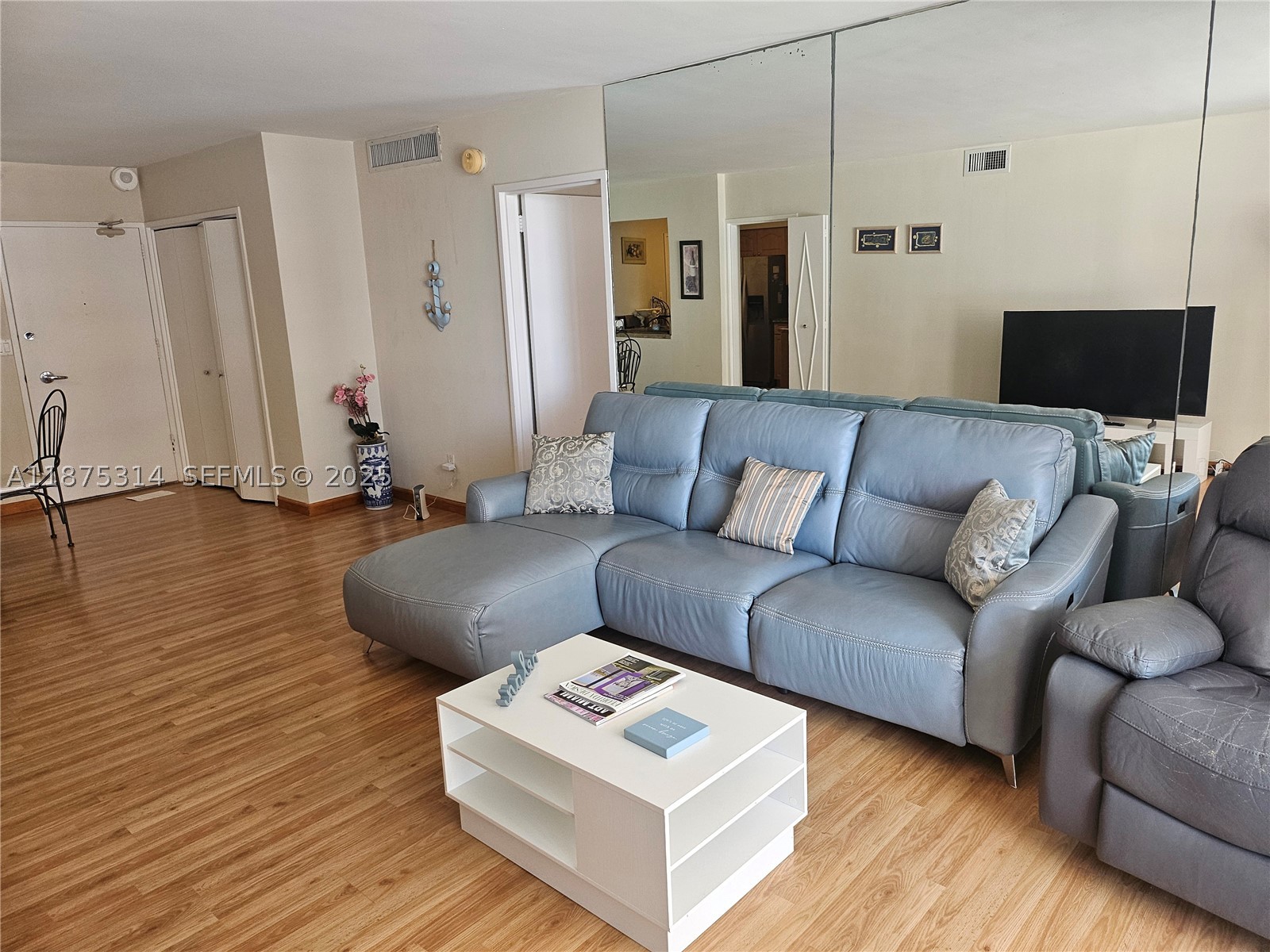 5161 Collins Ave 603 Property Photo 3
