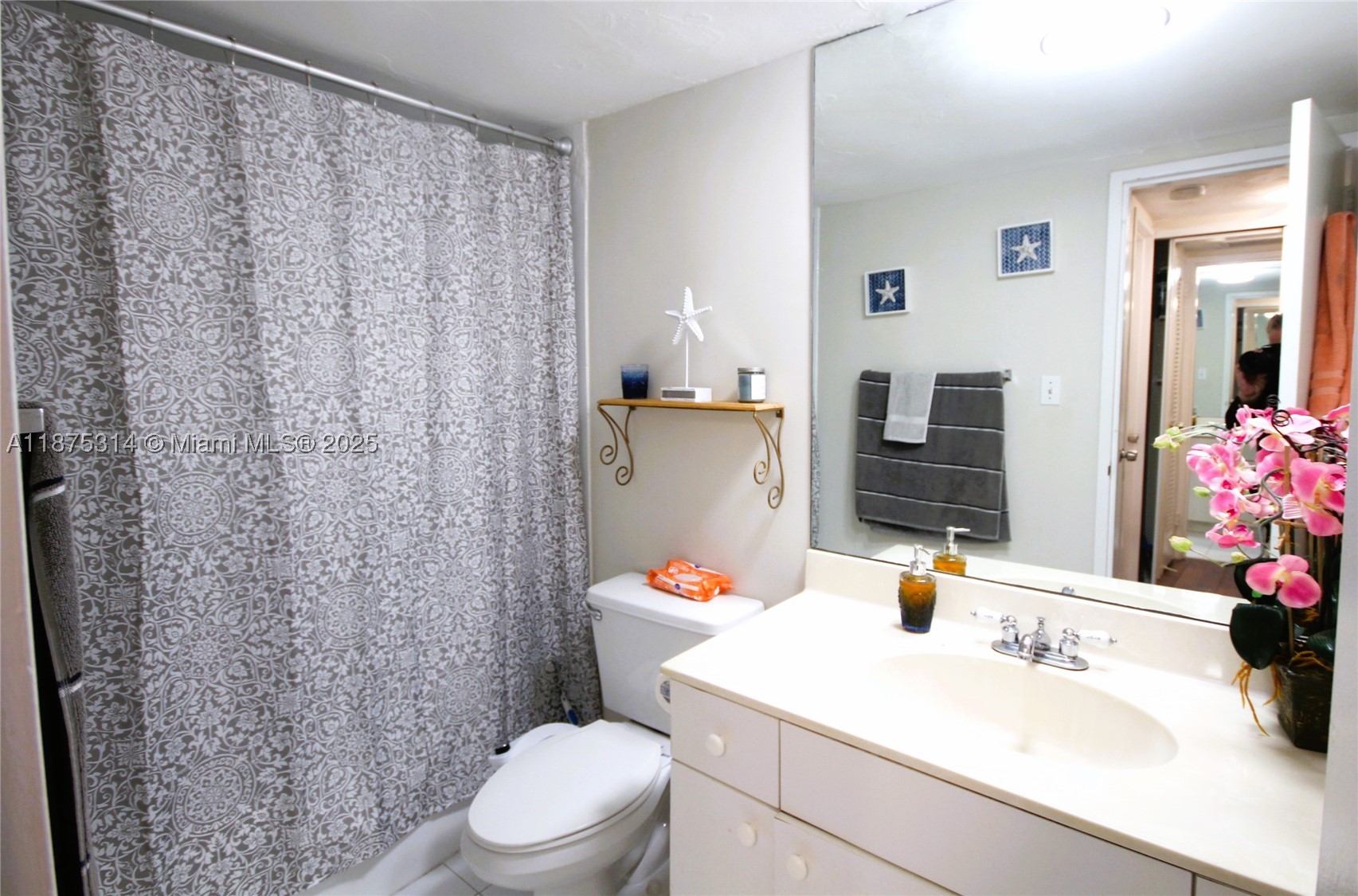 5161 Collins Ave 603 Property Photo 16