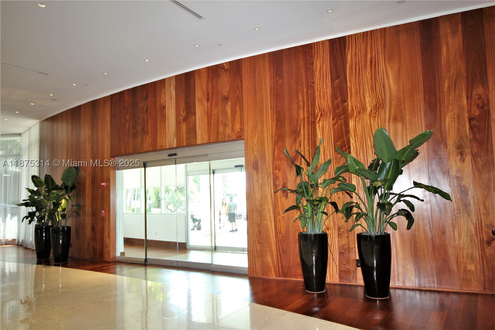 5161 Collins Ave 603 Property Photo 23