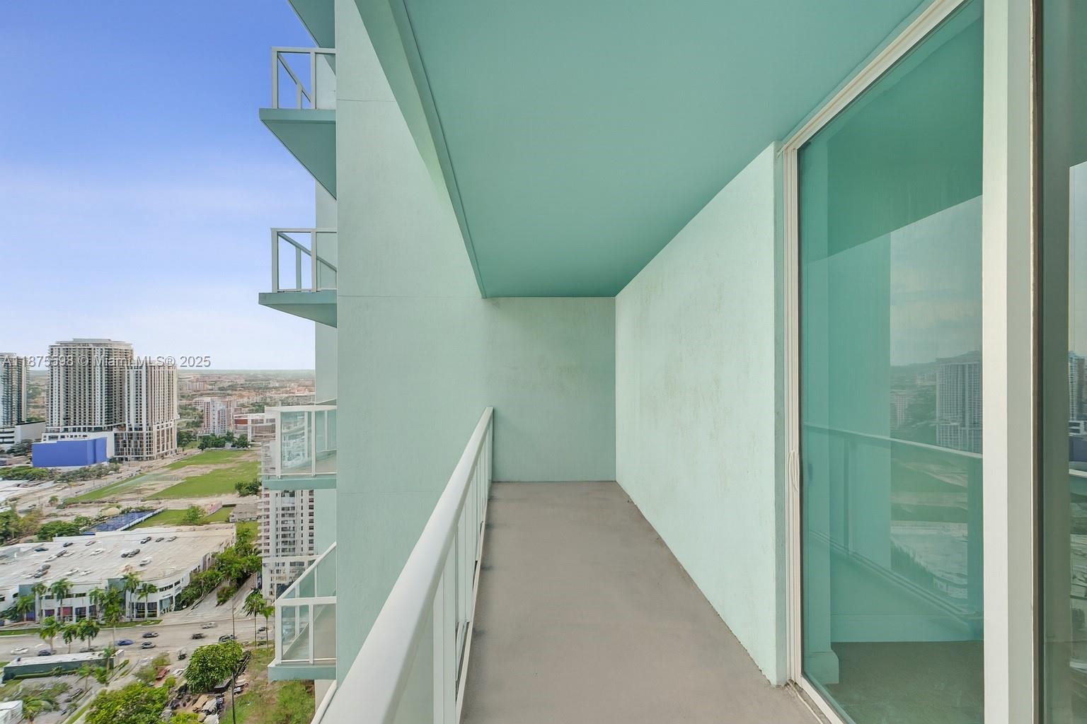 1900 N Bayshore Dr 3207 Property Photo 6