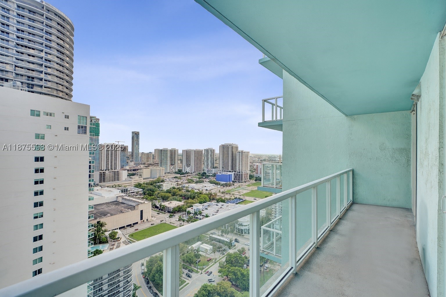 1900 N Bayshore Dr 3207 Property Photo 12