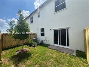 2516 Se 27th Dr 2439 Property Photo 2