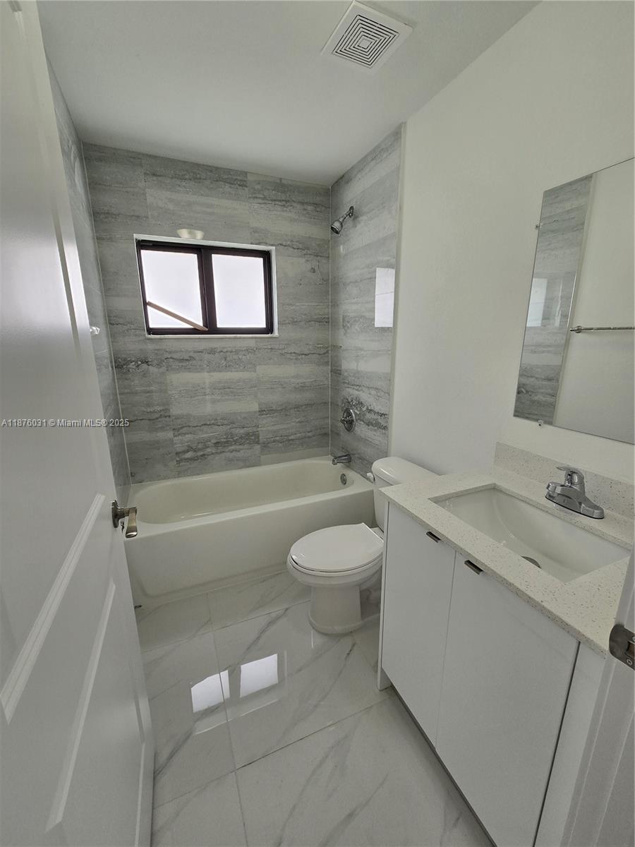 A11876031 Property Photo 11