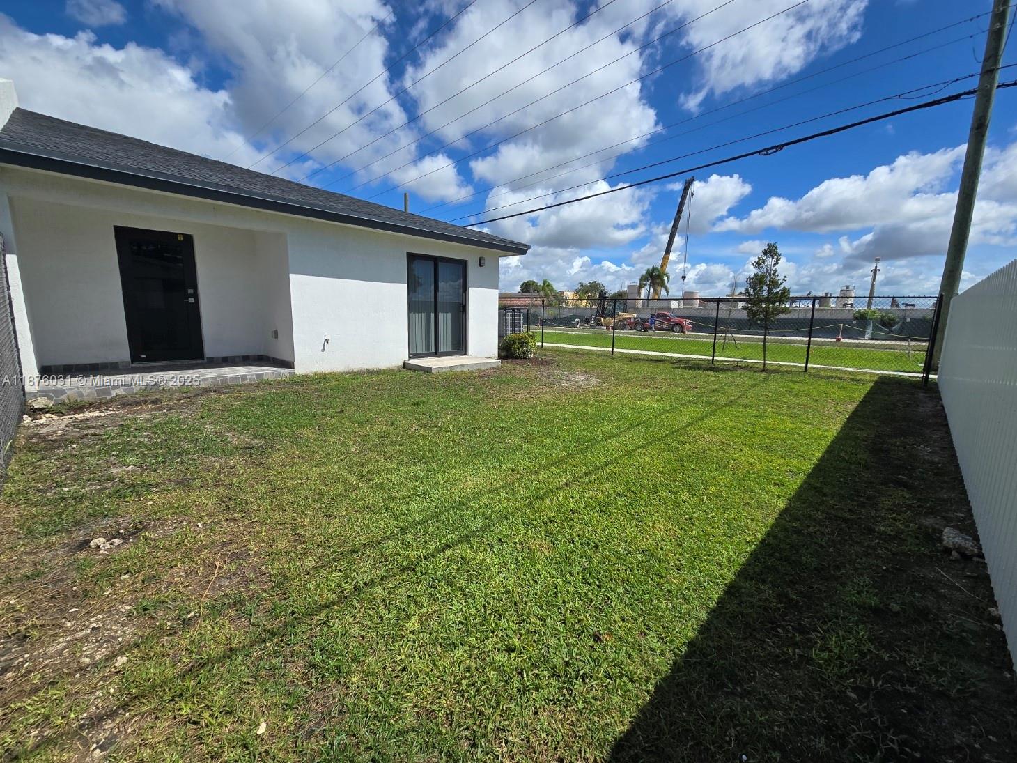 A11876031 Property Photo 15