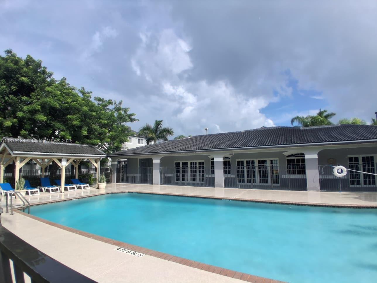 15460 Sw 284th St 4307 Property Photo 1