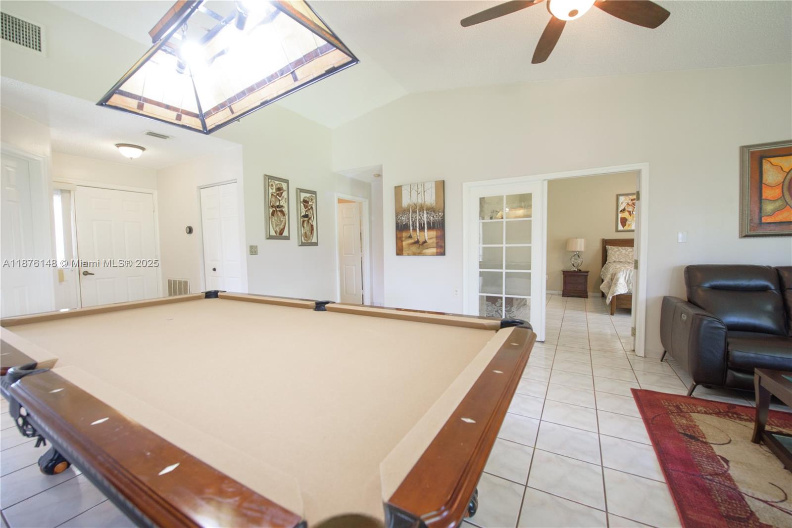 2585 Se 7th Pl Property Photo 7