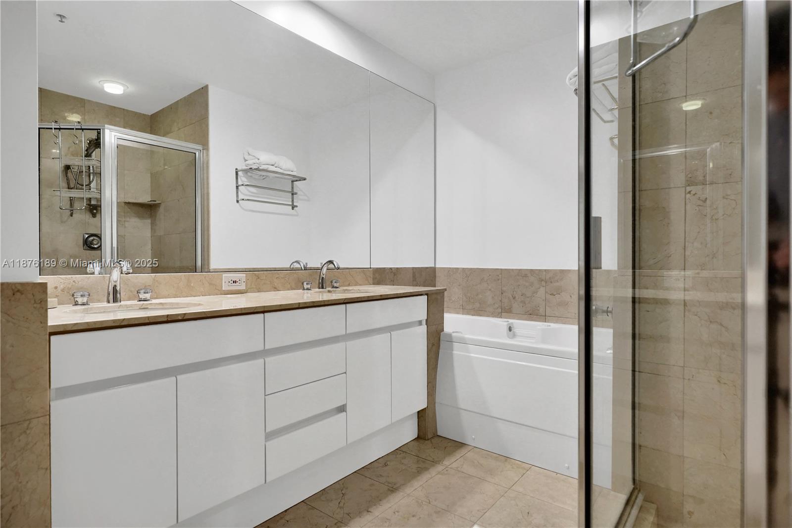808 Brickell Key Dr 2506 Property Photo 16