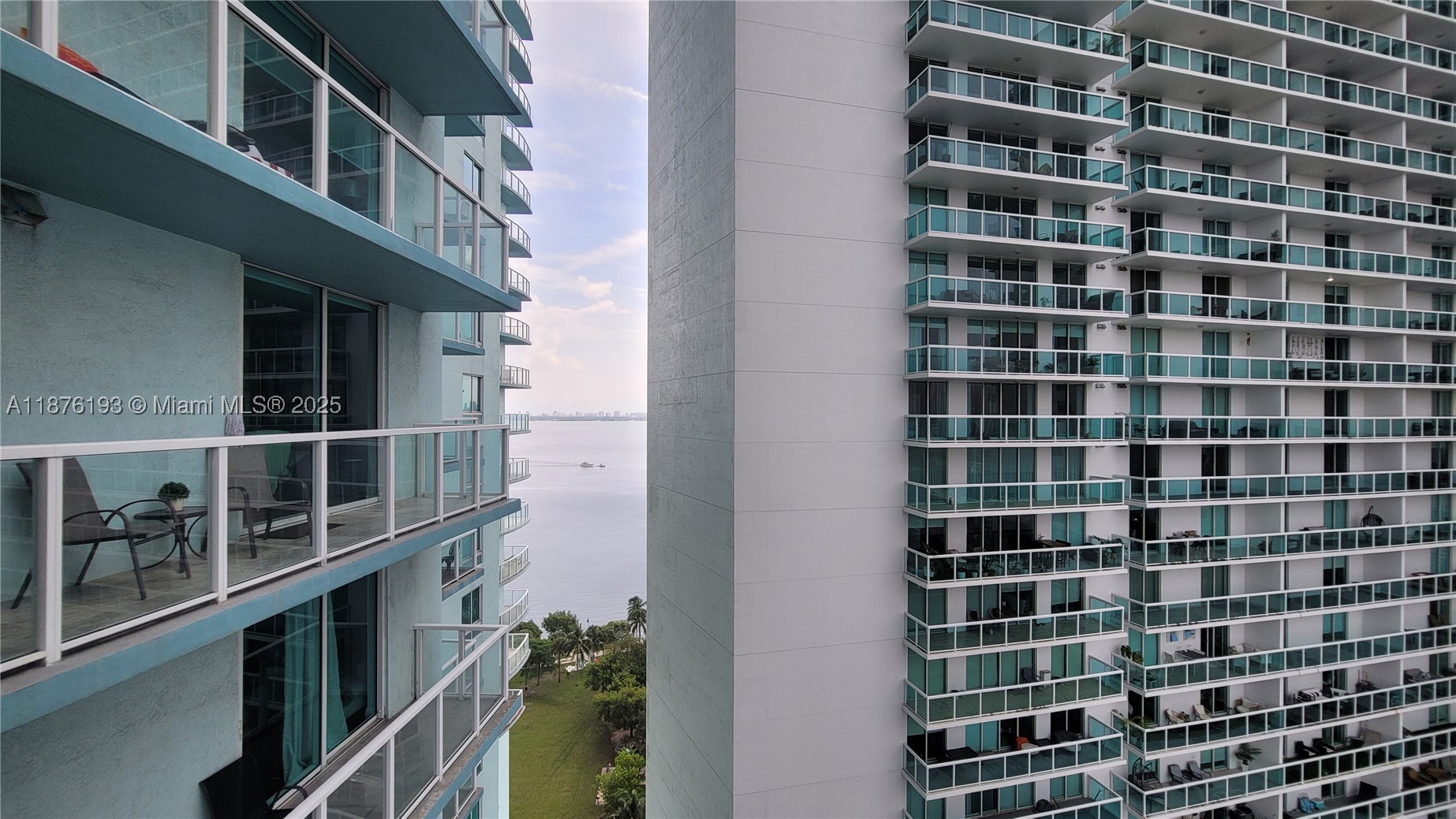 1900 N Bayshore Dr 2009 Property Photo 16