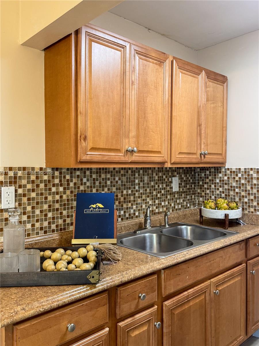 2145 Pierce St 118 Property Photo 1