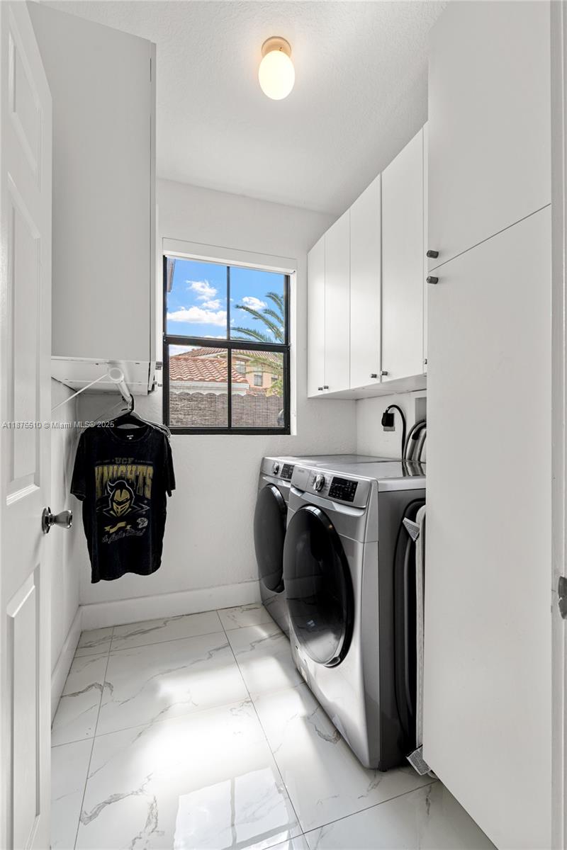 A11876510 Property Photo 19