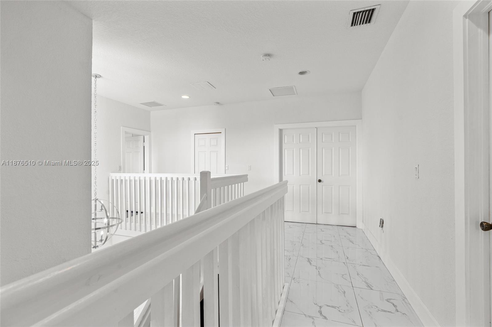 A11876510 Property Photo 25