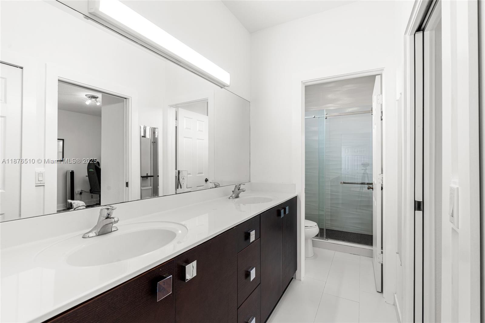 A11876510 Property Photo 29