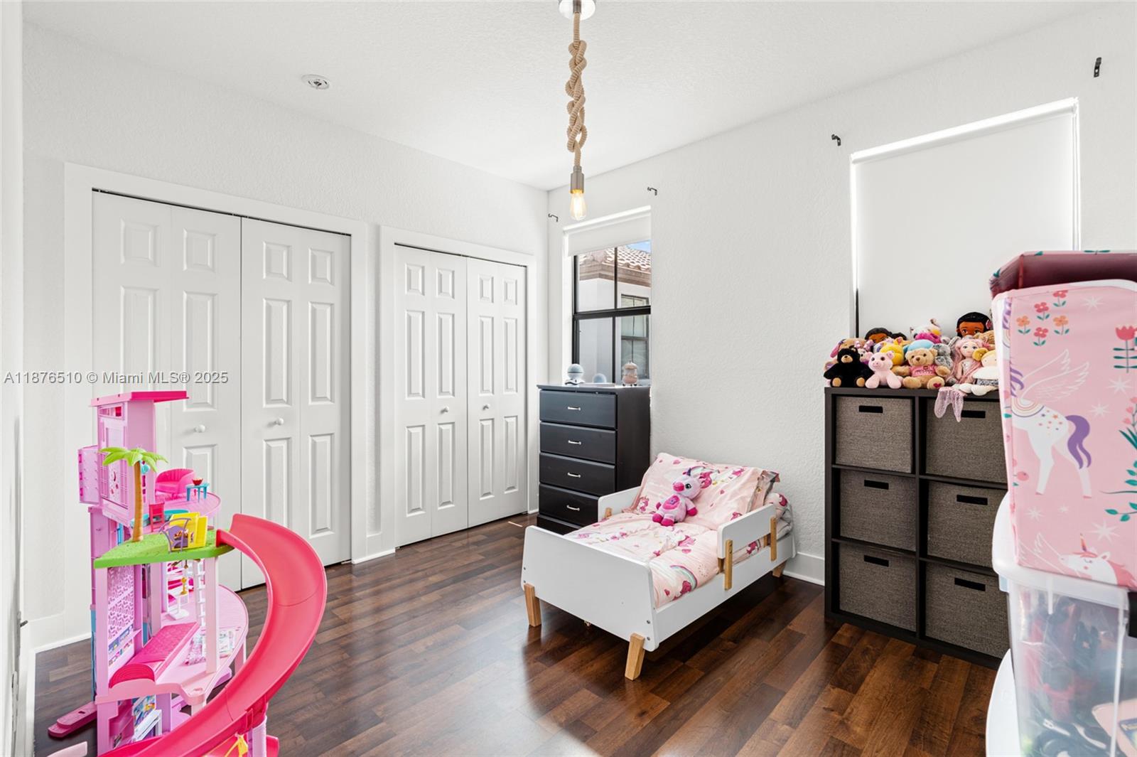 A11876510 Property Photo 31