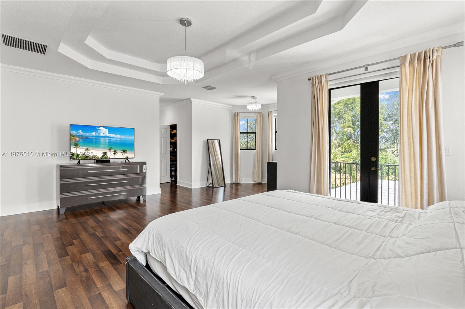 A11876510 Property Photo 39