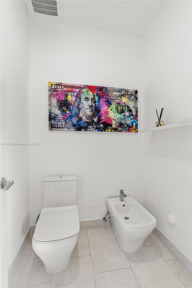 A11876510 Property Photo 43