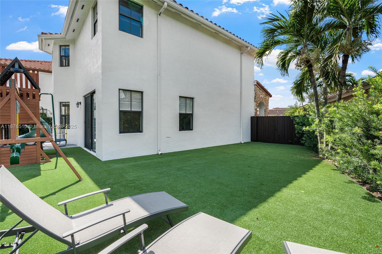 A11876510 Property Photo 47