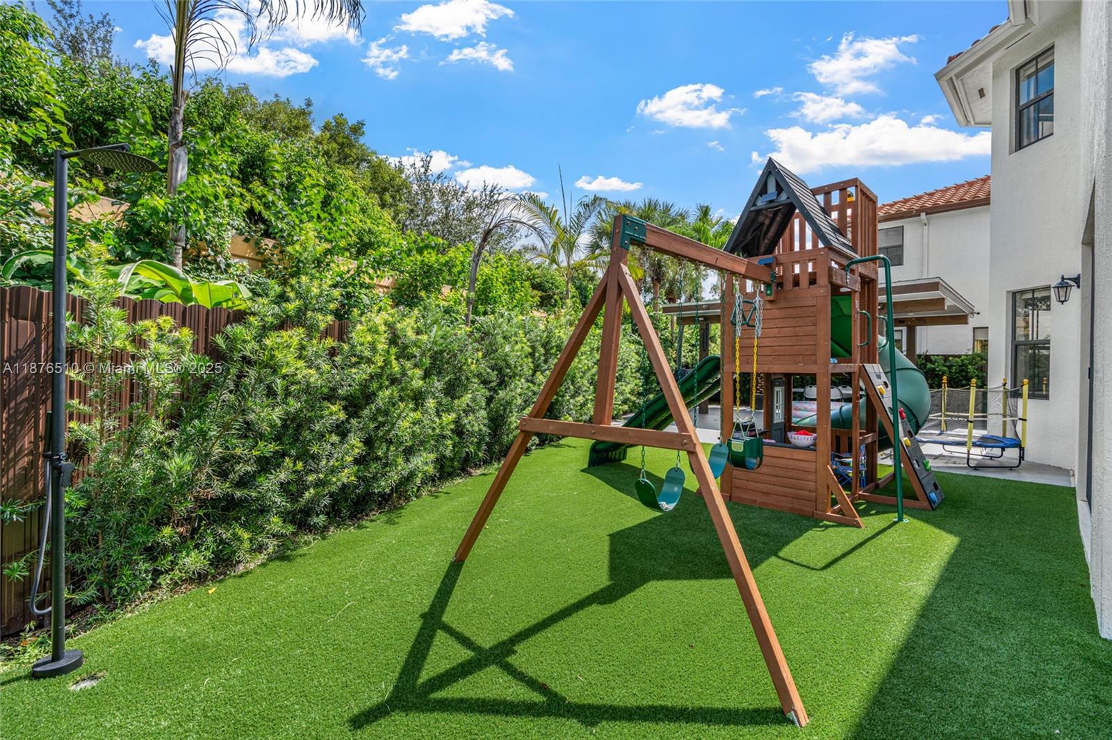 A11876510 Property Photo 48