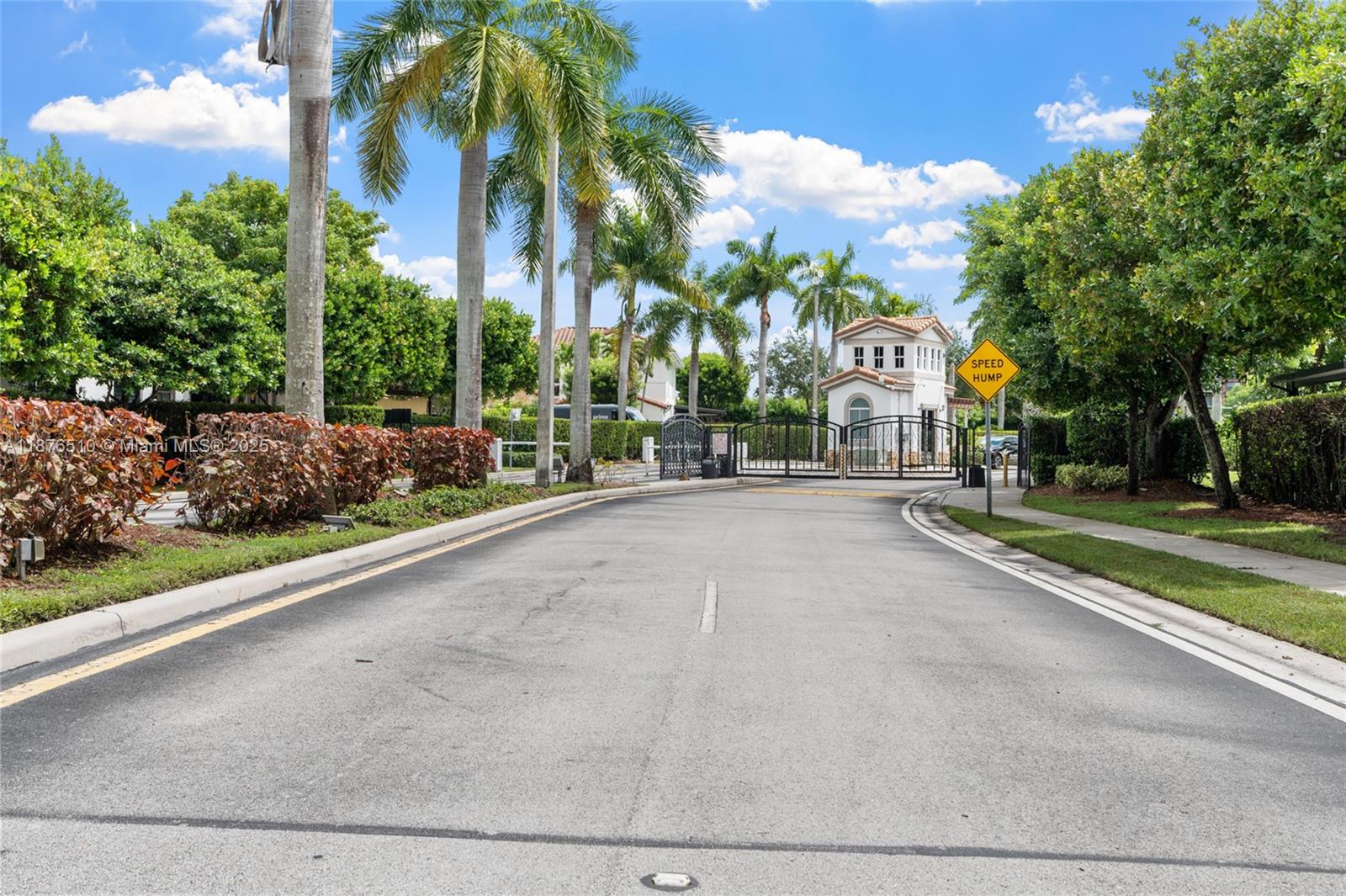 A11876510 Property Photo 55