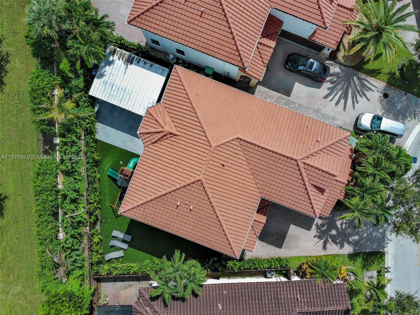 A11876510 Property Photo 58