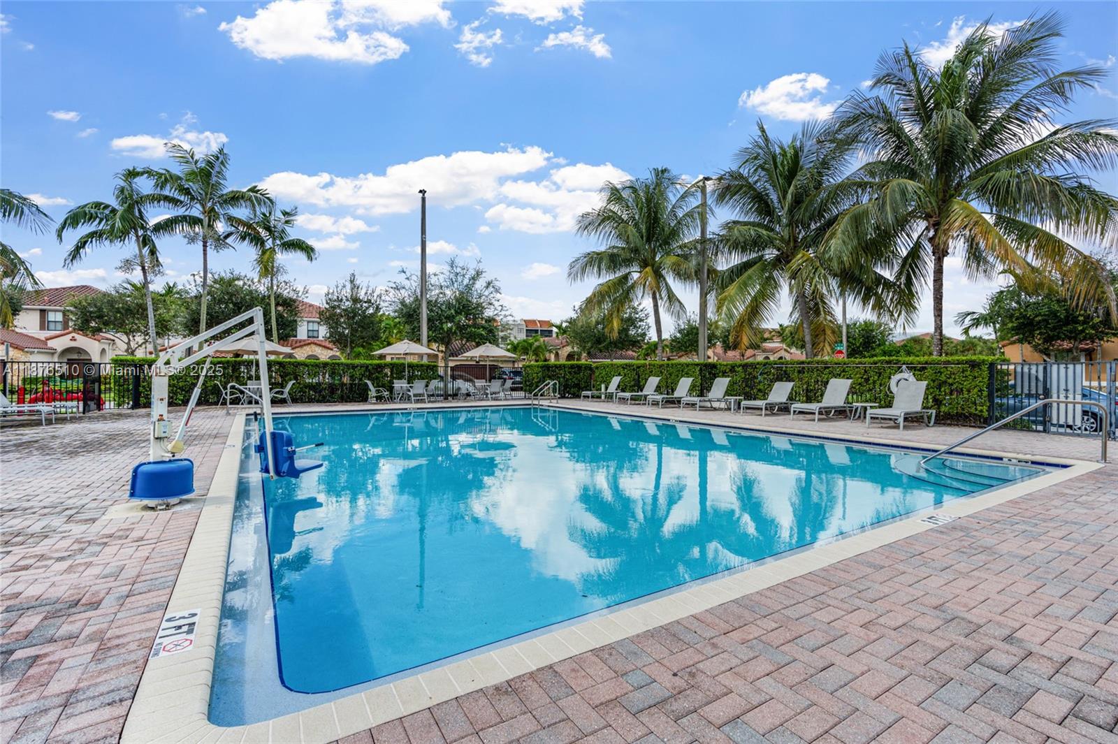 A11876510 Property Photo 63