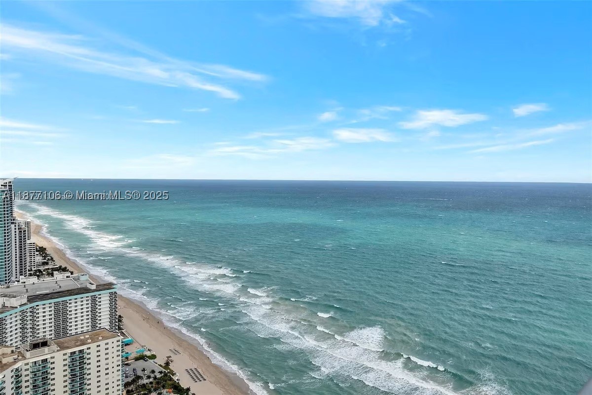 4111 S Ocean Dr Ph4106 Property Photo 2
