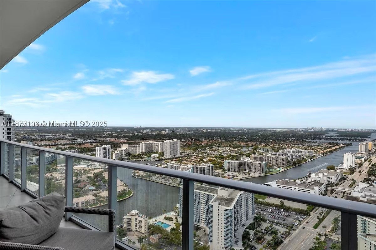4111 S Ocean Dr Ph4106 Property Photo 27