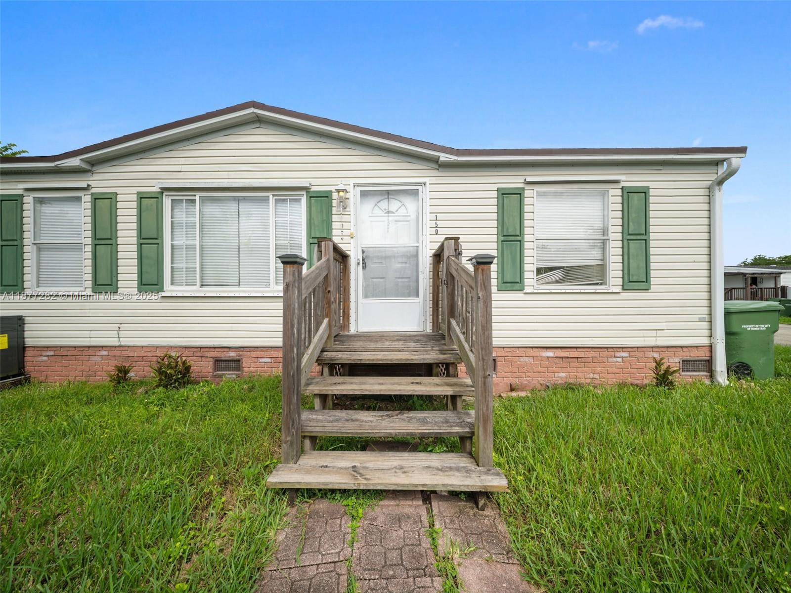 220 Ne 12th Ave Lot 150 Property Photo 2