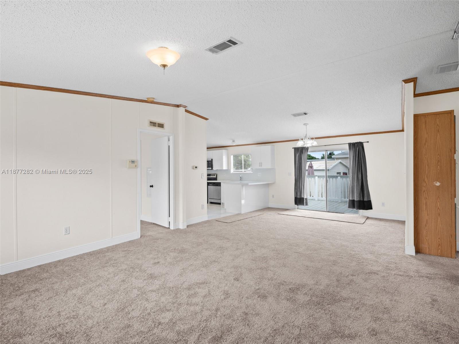 220 Ne 12th Ave Lot 150 Property Photo 5