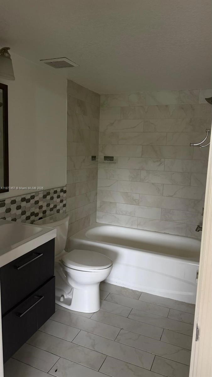 2650 Se 12th Pl 103 Property Photo 12