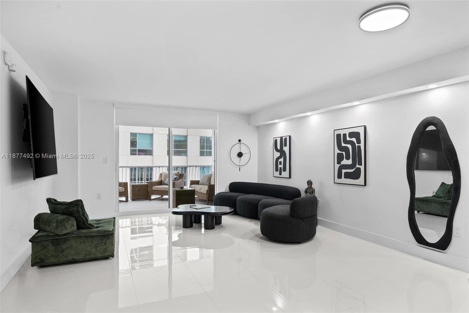 1200 Brickell Bay Dr 2812 Property Photo 1