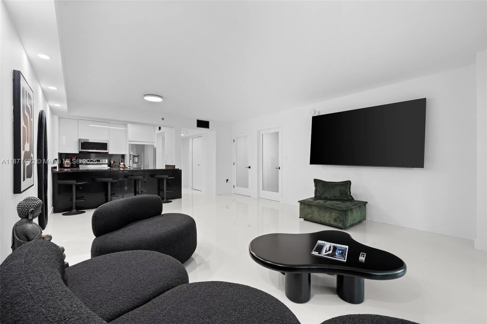 1200 Brickell Bay Dr 2812 Property Photo 17