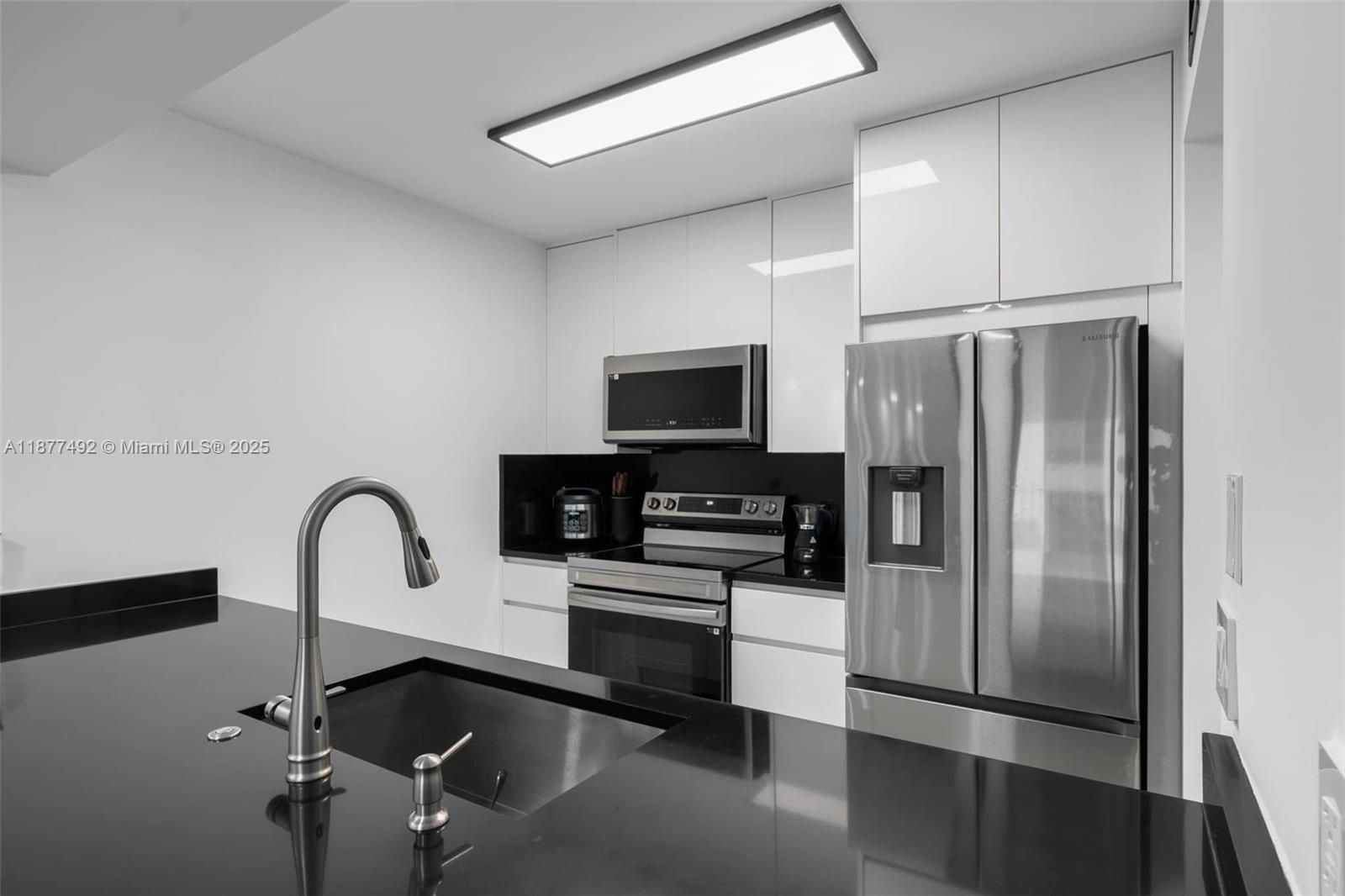 1200 Brickell Bay Dr 2812 Property Photo 19