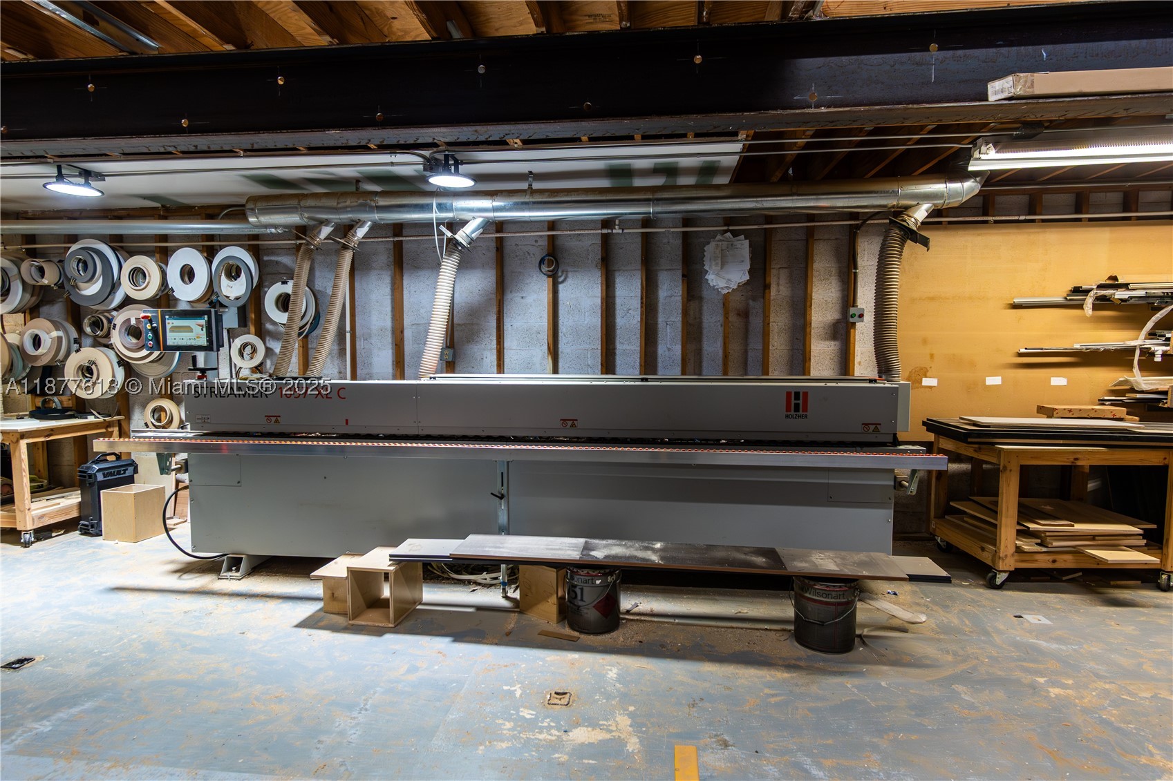 A11877613 Property Photo 6